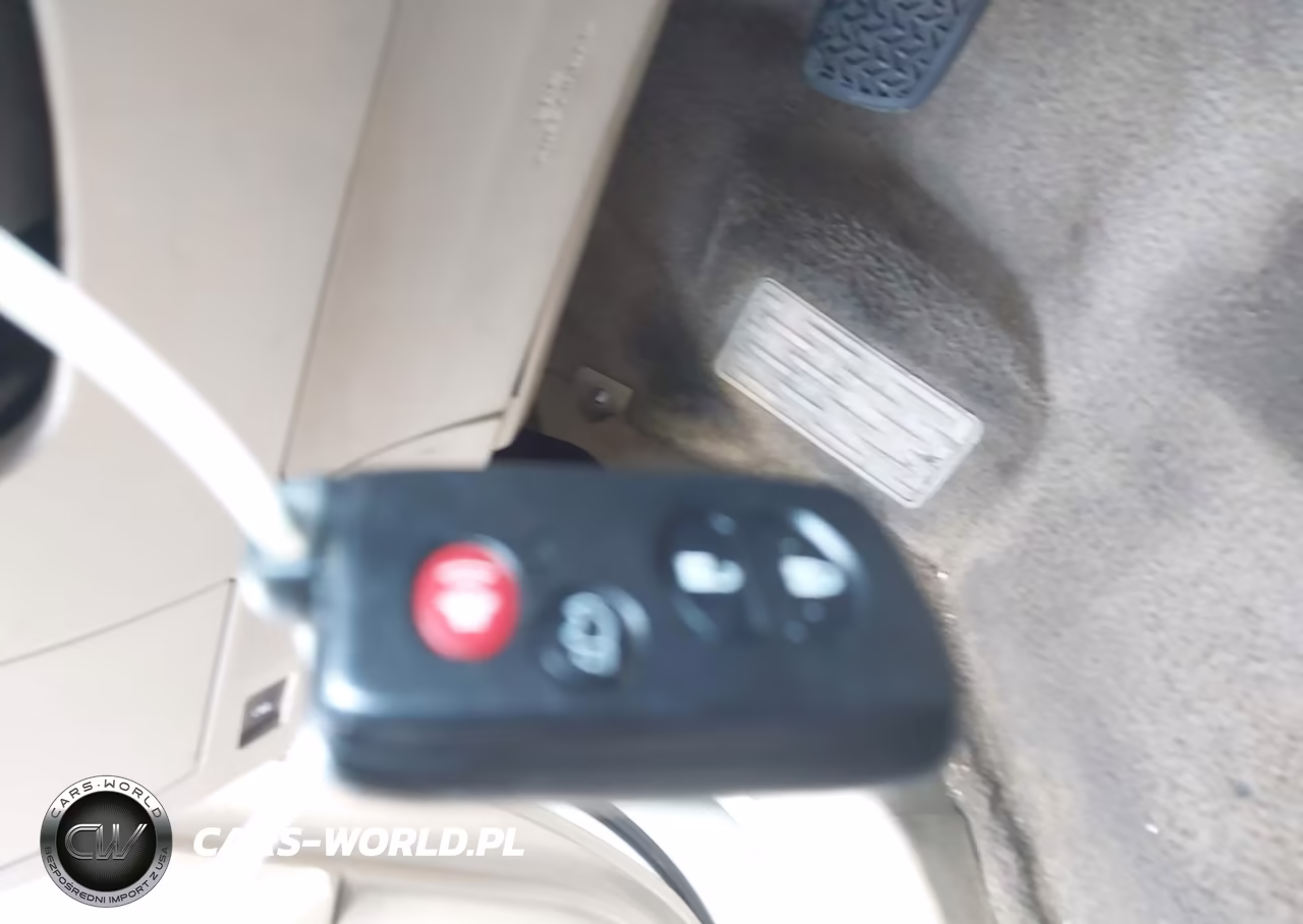 2010 Toyota Highlander Hybrid Limited V6 VIN:JTEJW3EH5A2044841 - 11