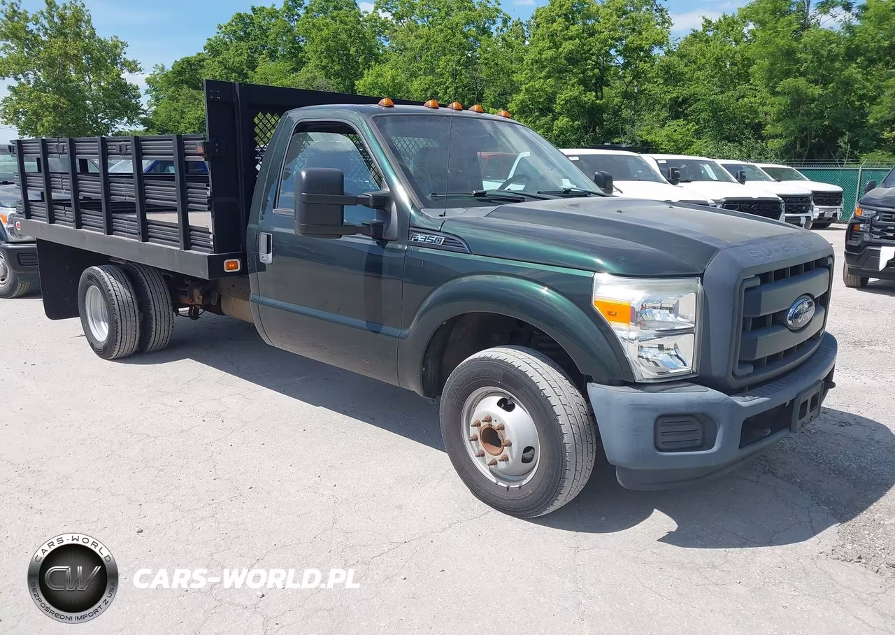 2016 Ford F-350 Chassis Xl