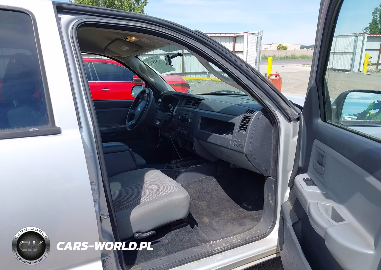 2010 Dodge Dakota Bighorn-Lonestar VIN:1D7CE3GK9AS172997 - 5