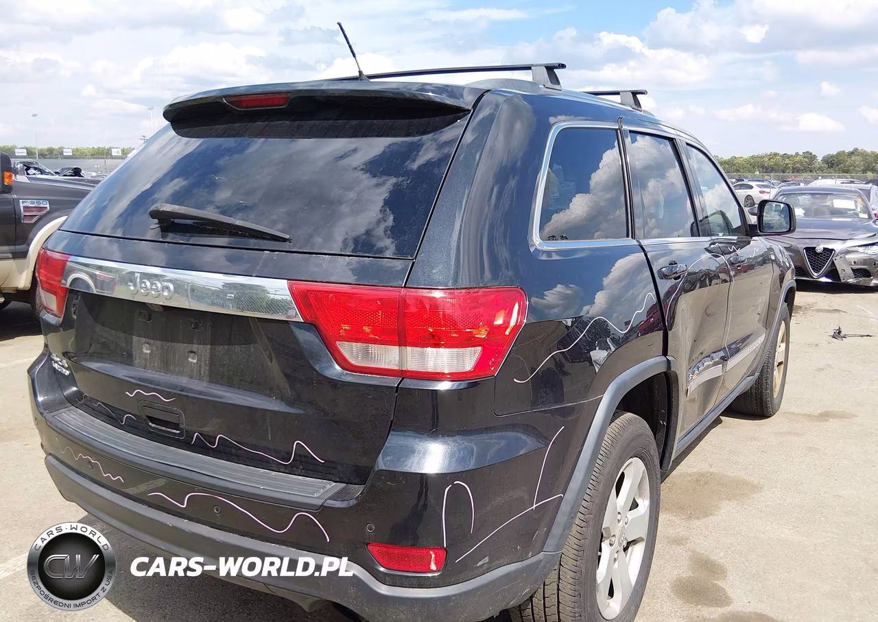 2012 Jeep Grand Cherokee Laredo VIN:1C4RJFAG8CC348697 - 4