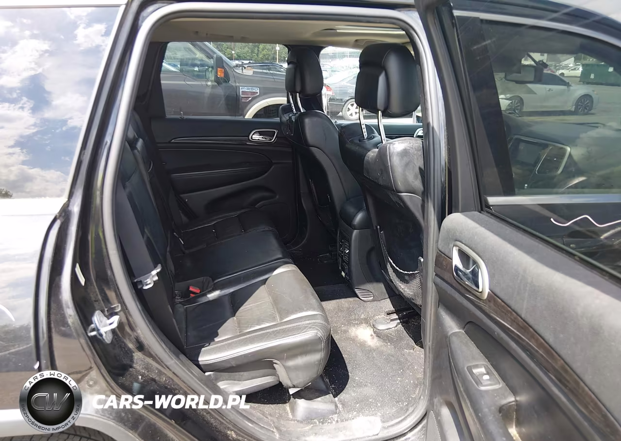 2012 Jeep Grand Cherokee Laredo VIN:1C4RJFAG8CC348697 - 8