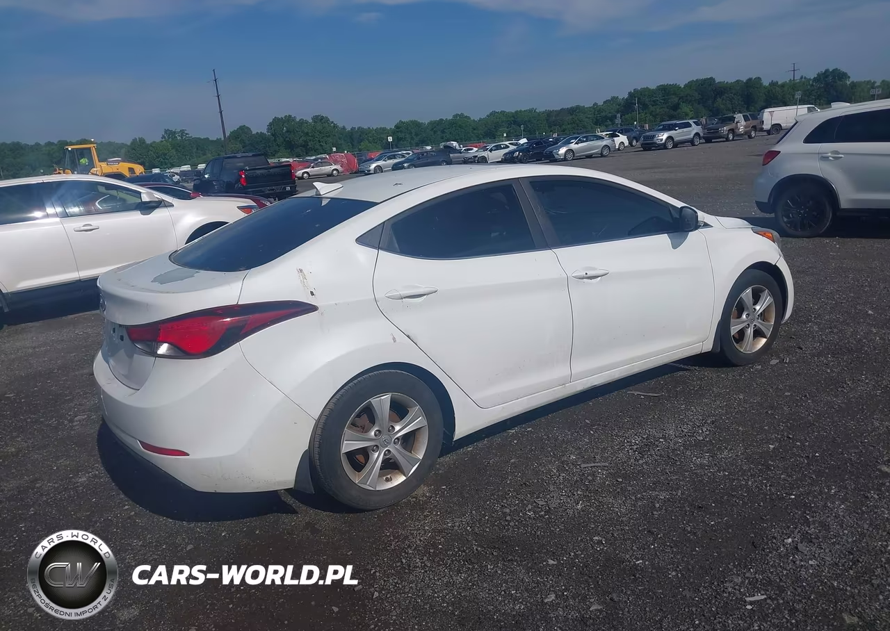 2016 Hyundai Elantra Value Edition VIN:5NPDH4AE8GH689701 - 4