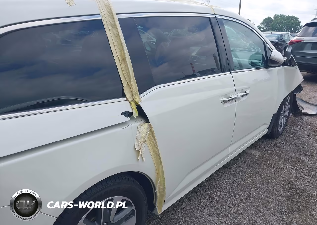 2015 Honda Odyssey Touring-Touring Elite VIN:5FNRL5H91FB050026 - 18