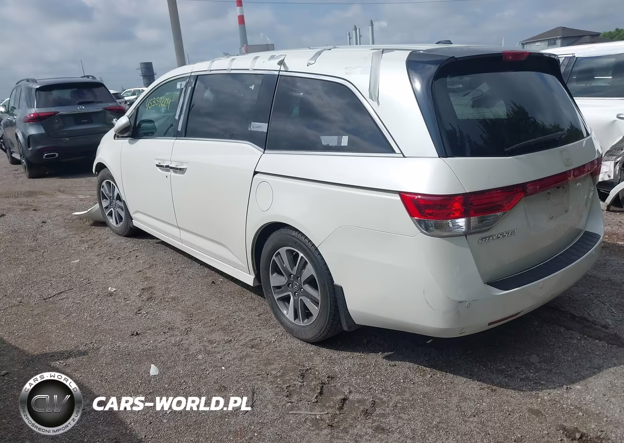 2015 Honda Odyssey Touring-Touring Elite VIN:5FNRL5H91FB050026 - 3