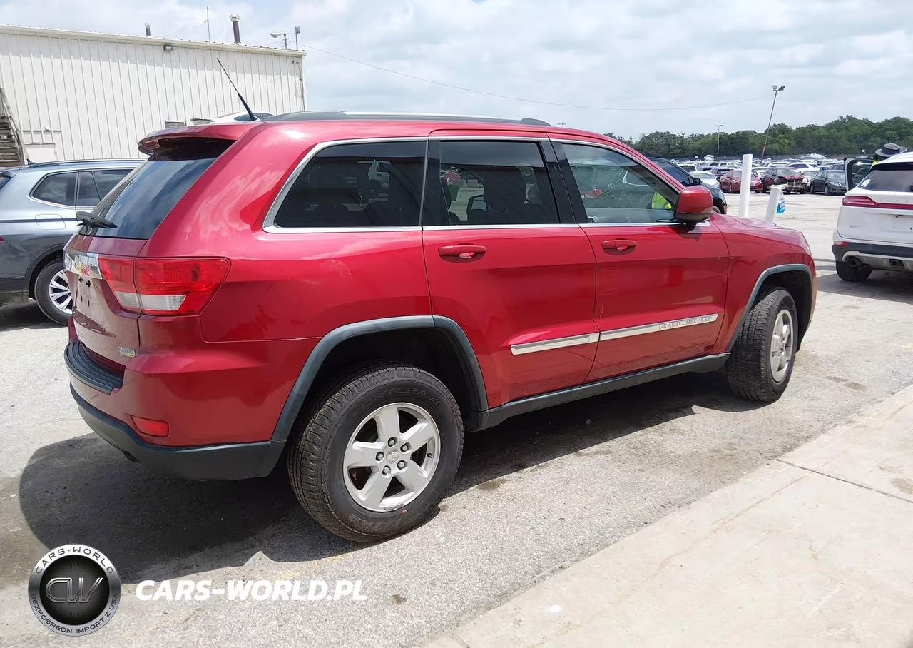2011 Jeep Grand Cherokee Laredo VIN:1J4RR4GGXBC502887 - 4