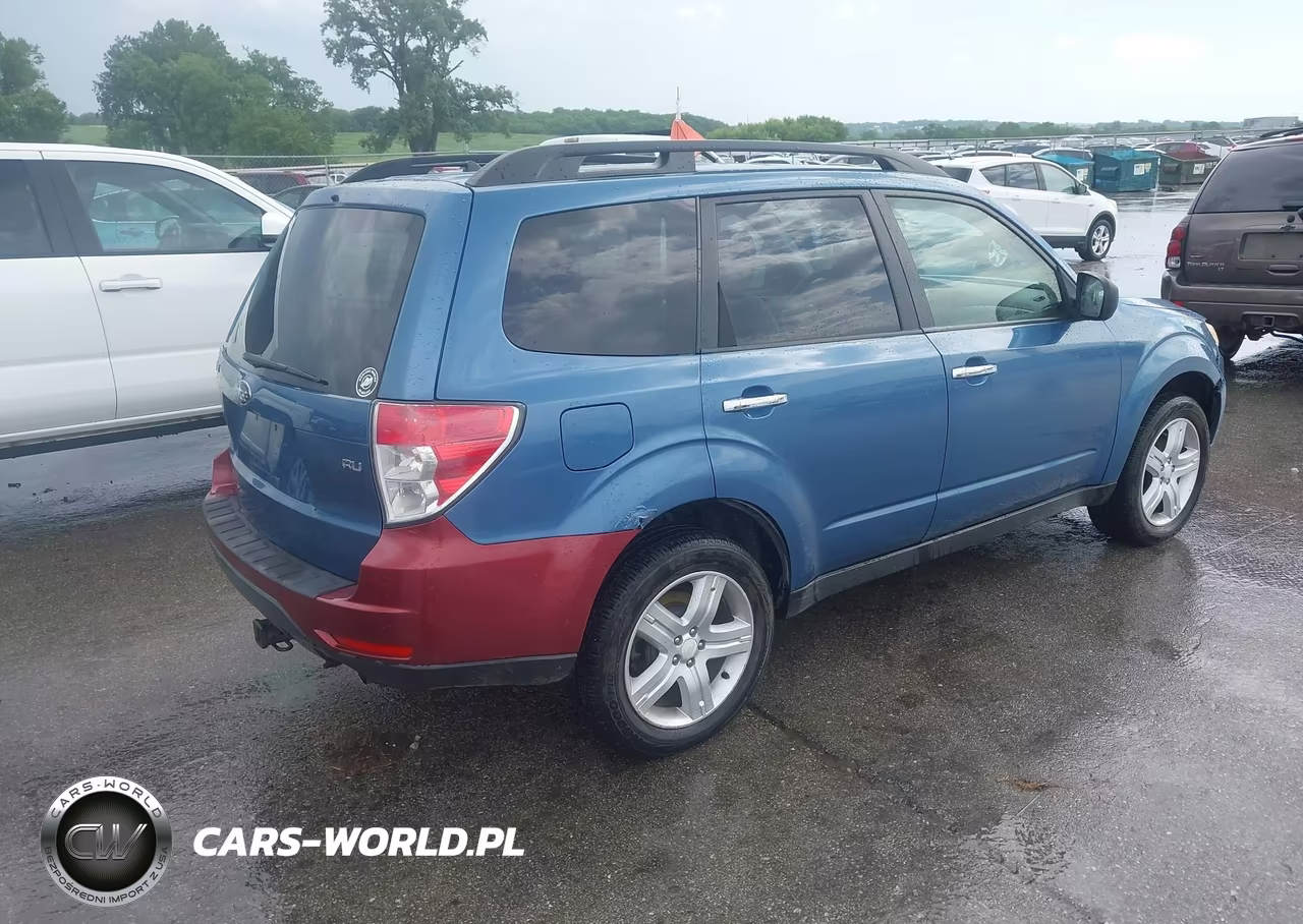 2010 Subaru Forester 2.5X Premium VIN:JF2SH6CCXAH914576 - 4