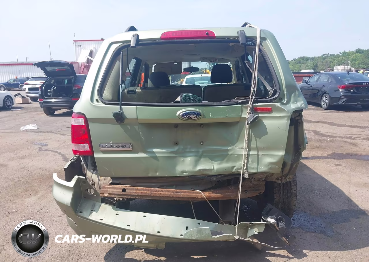 2008 Ford Escape Xls-Xls Manual VIN:1FMCU02Z38KB26913 - 16