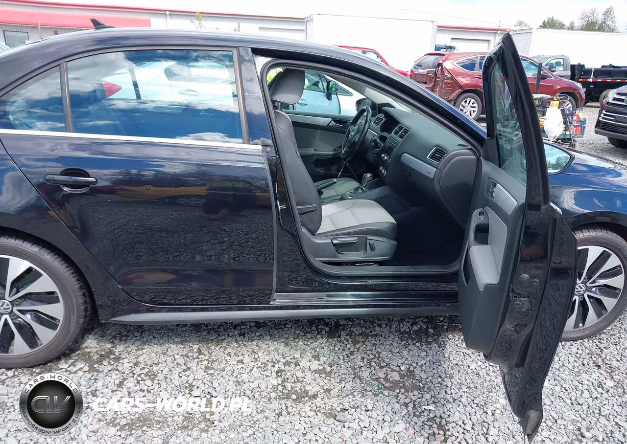 2013 Volkswagen Jetta Hybrid Sel Premium VIN:3VW637AJ4DM233168 - 5