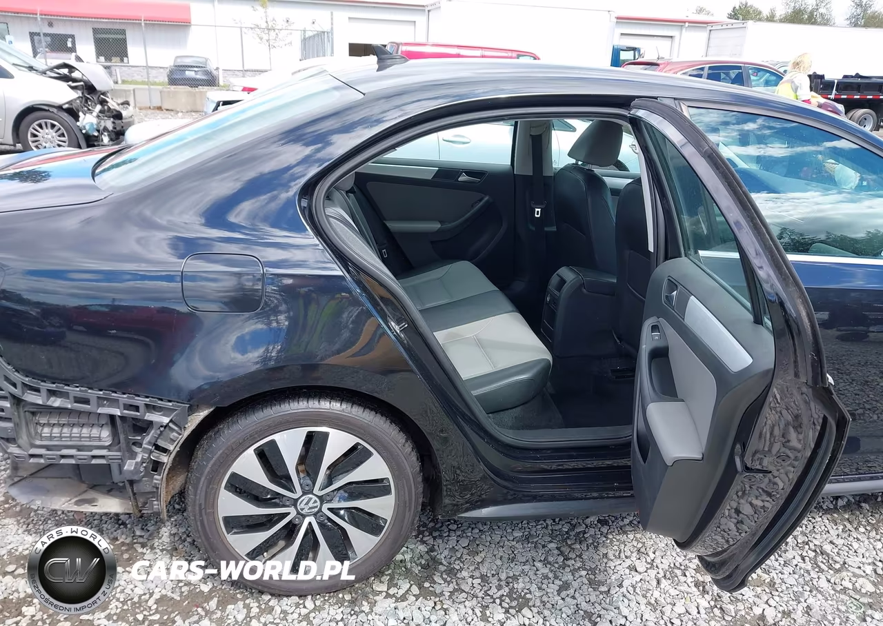 2013 Volkswagen Jetta Hybrid Sel Premium VIN:3VW637AJ4DM233168 - 8