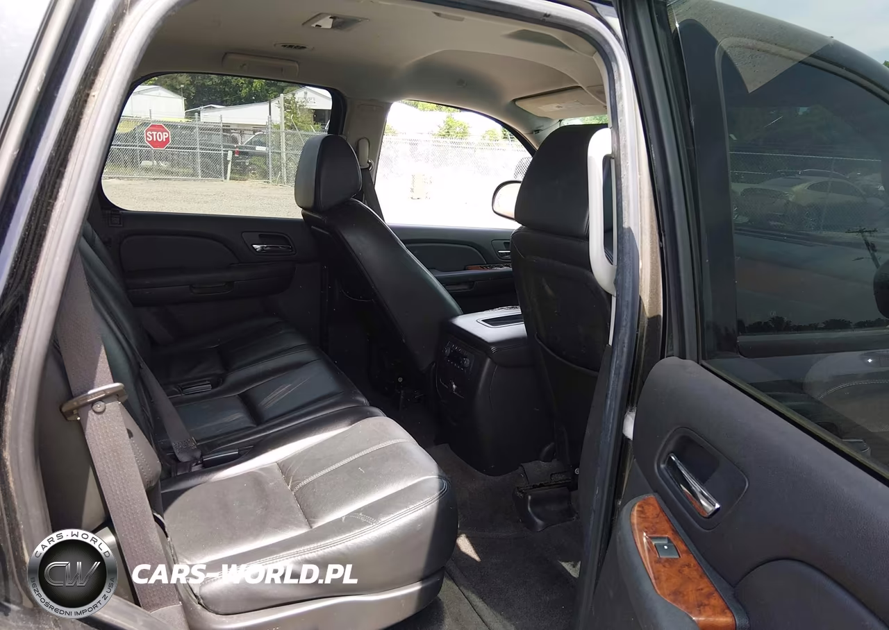 2008 Chevrolet Tahoe Lt VIN:1GNFC13J38R233896 - 8