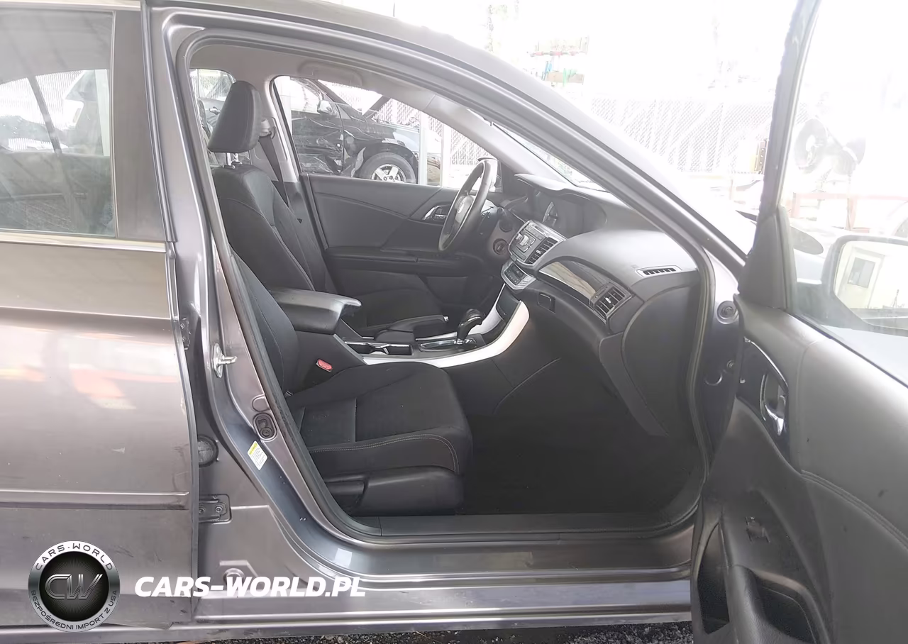 2015 Honda Accord Sport VIN:1HGCR2F50FA072290 - 5