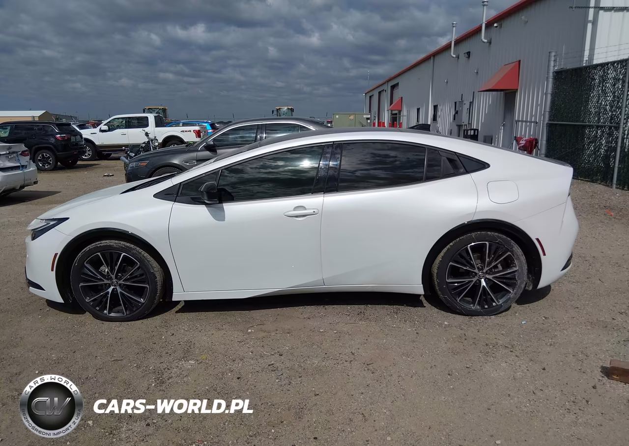 2024 Toyota Prius Xle VIN:JTDACAAU4R3022498 - 14