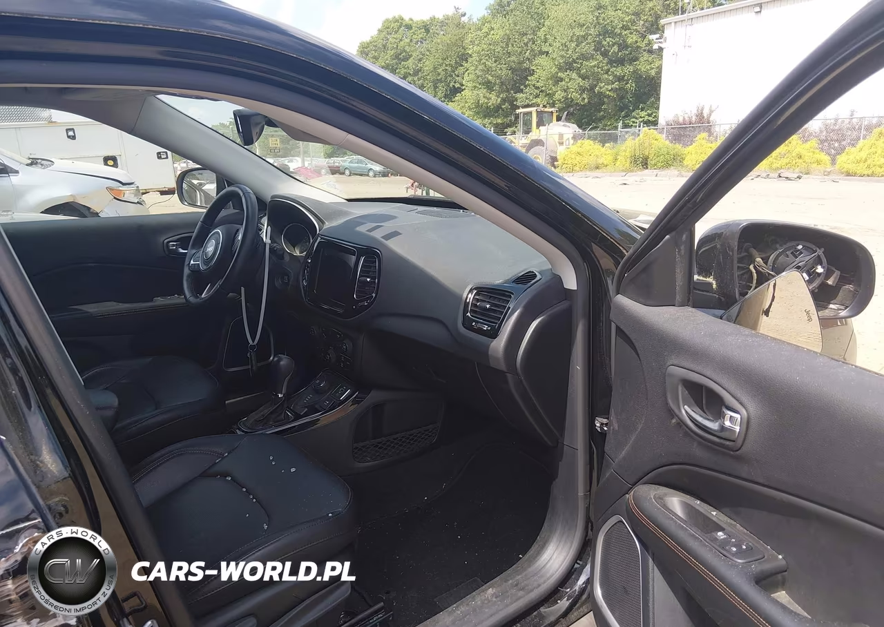 2018 Jeep Compass Limited 4X4 VIN:3C4NJDCB1JT263867 - 5