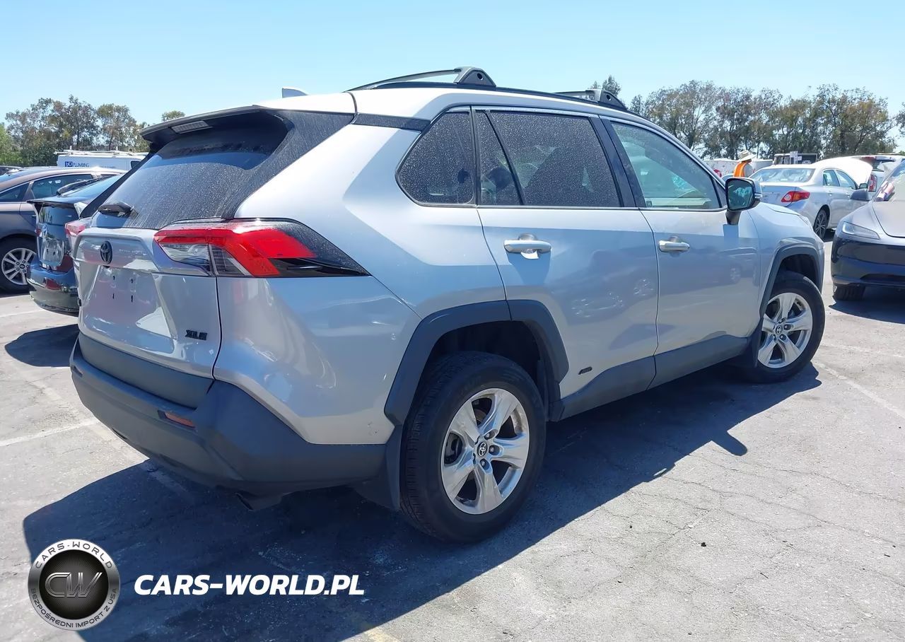 2021 Toyota Rav4 Hybrid Xle VIN:2T3RWRFV6MW115748 - 4