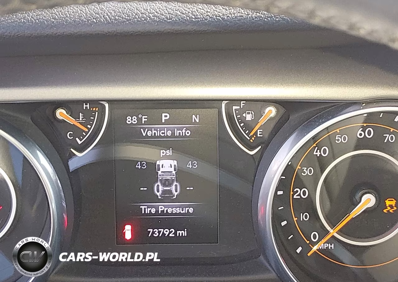 2018 Jeep Wrangler Unlimited Sport S 4X4 VIN:1C4HJXDG4JW169002 - 15