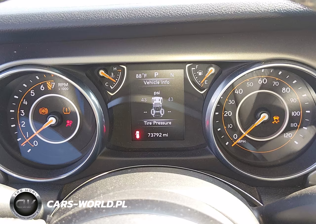 2018 Jeep Wrangler Unlimited Sport S 4X4 VIN:1C4HJXDG4JW169002 - 7