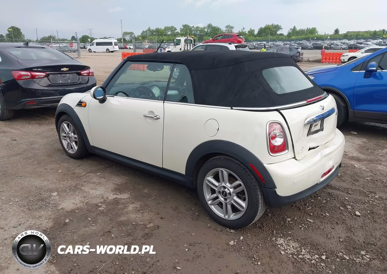 2013 Mini Convertible Cooper VIN:WMWZN3C50DT569224 - 3