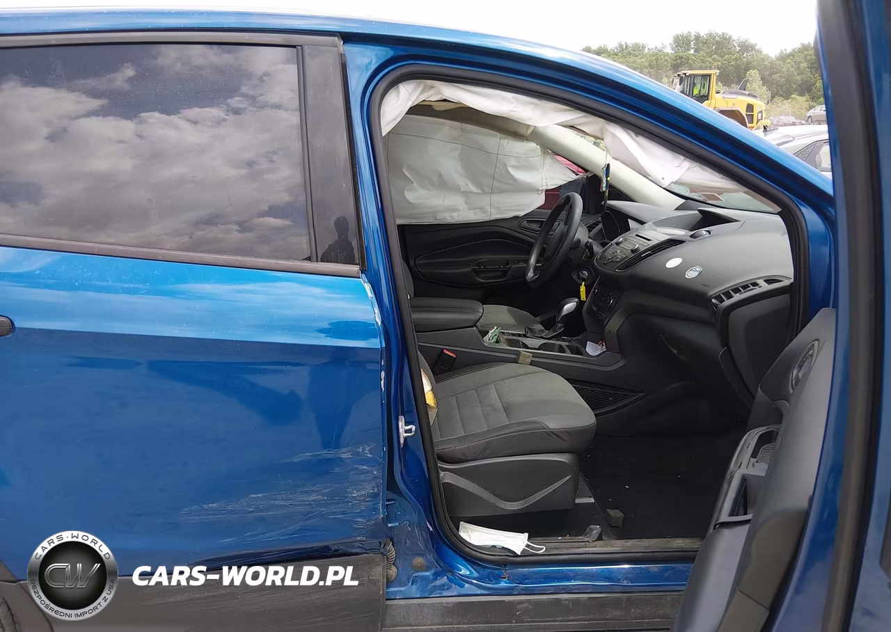 2017 Ford Escape S VIN:1FMCU0F72HUC00786 - 5