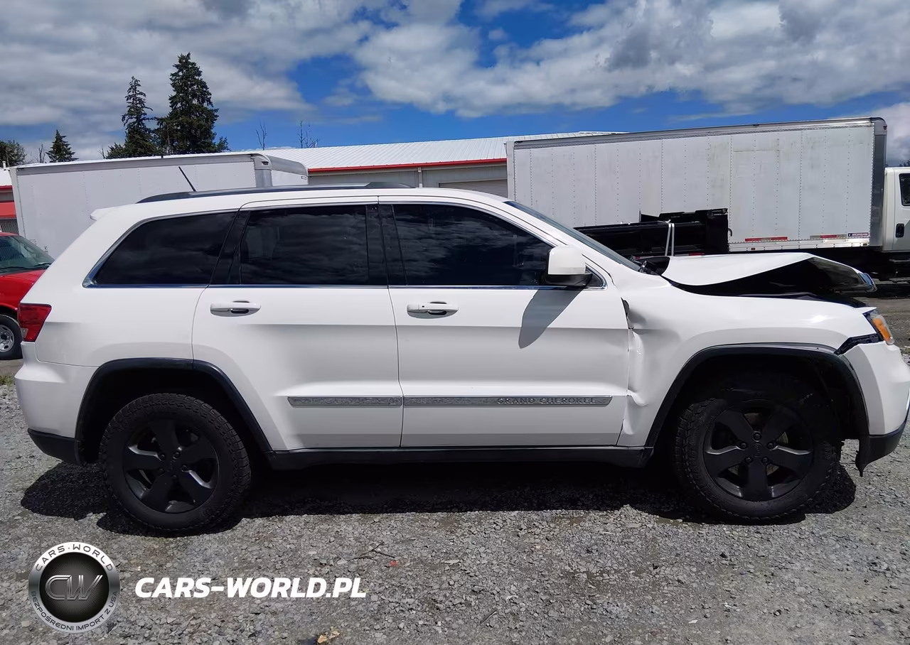 2011 Jeep Grand Cherokee Laredo VIN:1J4RR4GG7BC737781 - 13