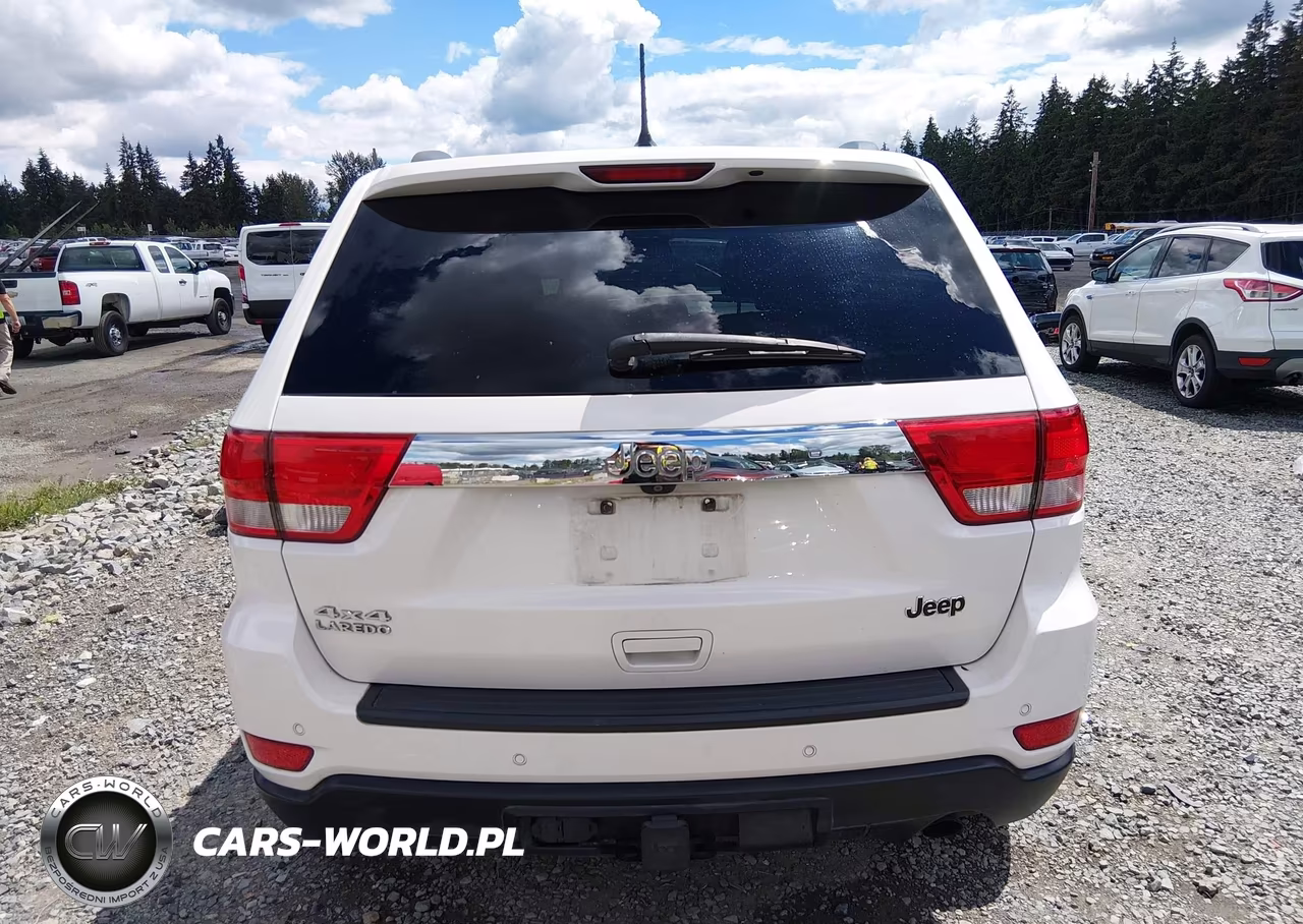 2011 Jeep Grand Cherokee Laredo VIN:1J4RR4GG7BC737781 - 16