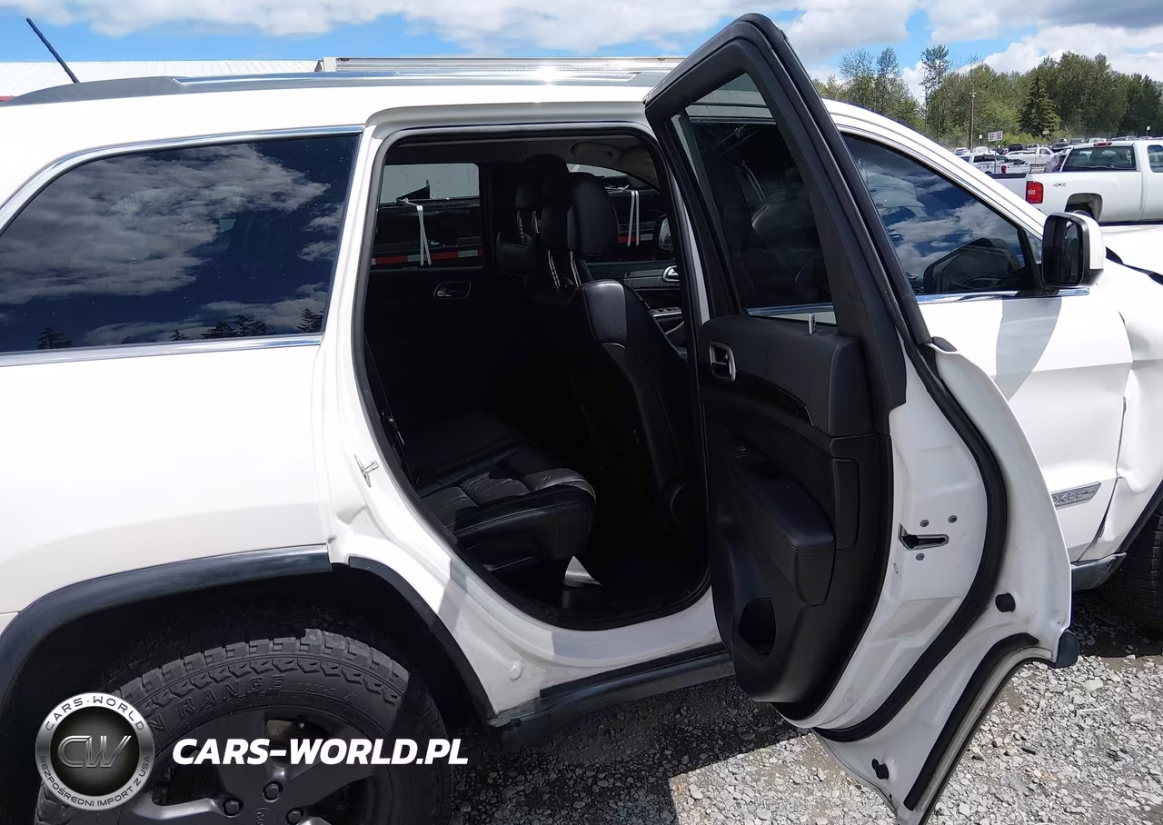 2011 Jeep Grand Cherokee Laredo VIN:1J4RR4GG7BC737781 - 8