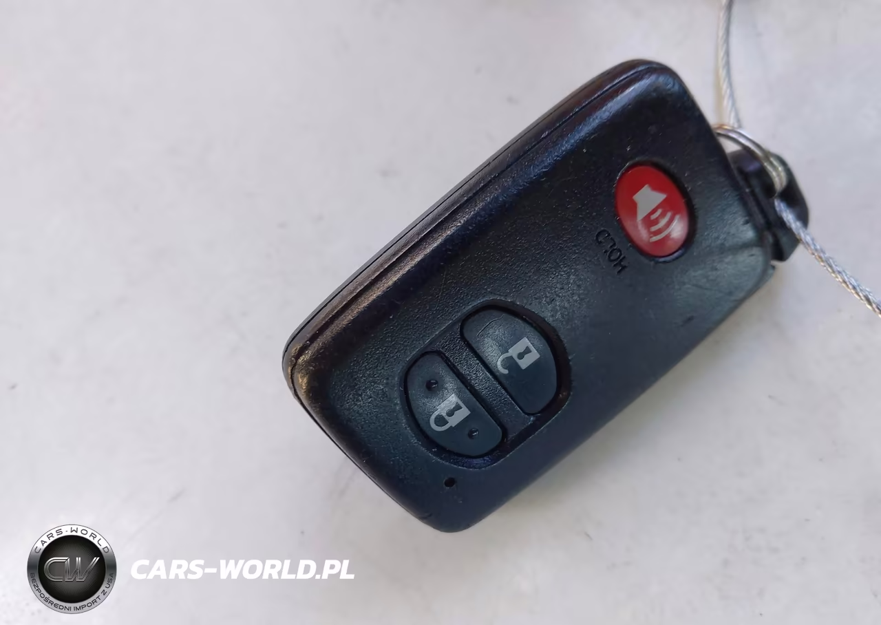 2014 Toyota Prius Two VIN:JTDKN3DU8E1749199 - 11