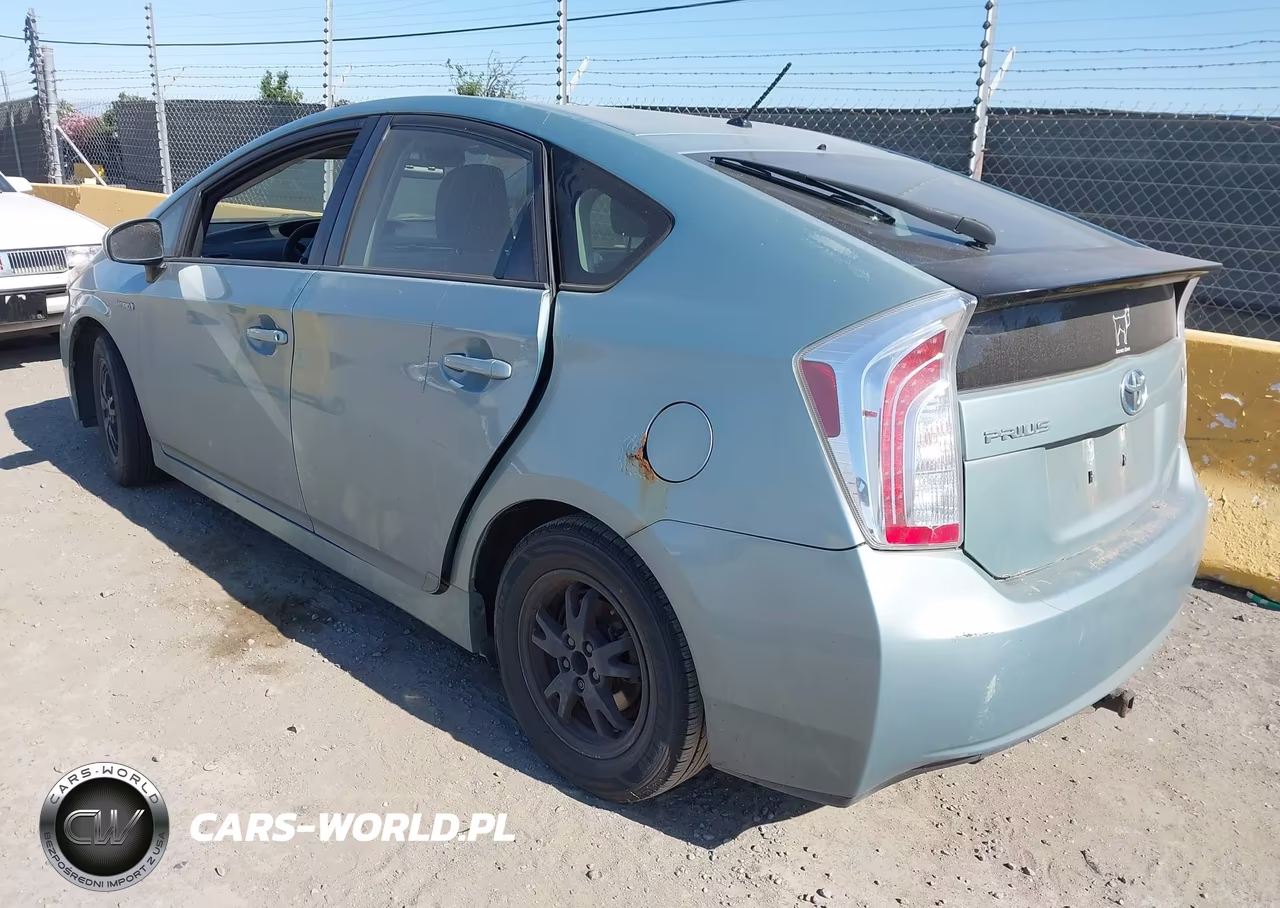 2014 Toyota Prius Two VIN:JTDKN3DU8E1749199 - 3