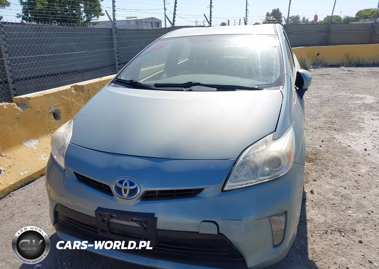 2014 Toyota Prius Two VIN:JTDKN3DU8E1749199 - 6