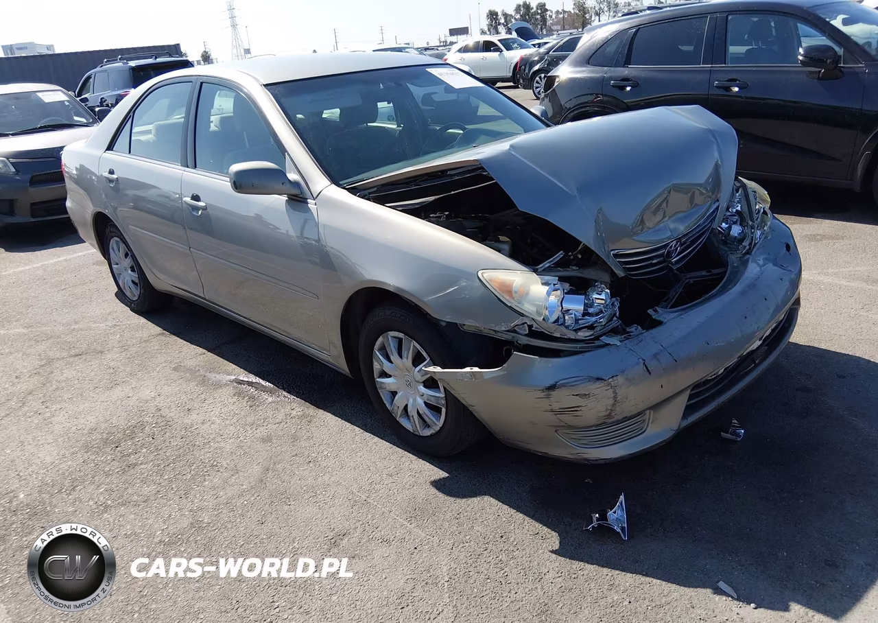 2005 Toyota Camry Le