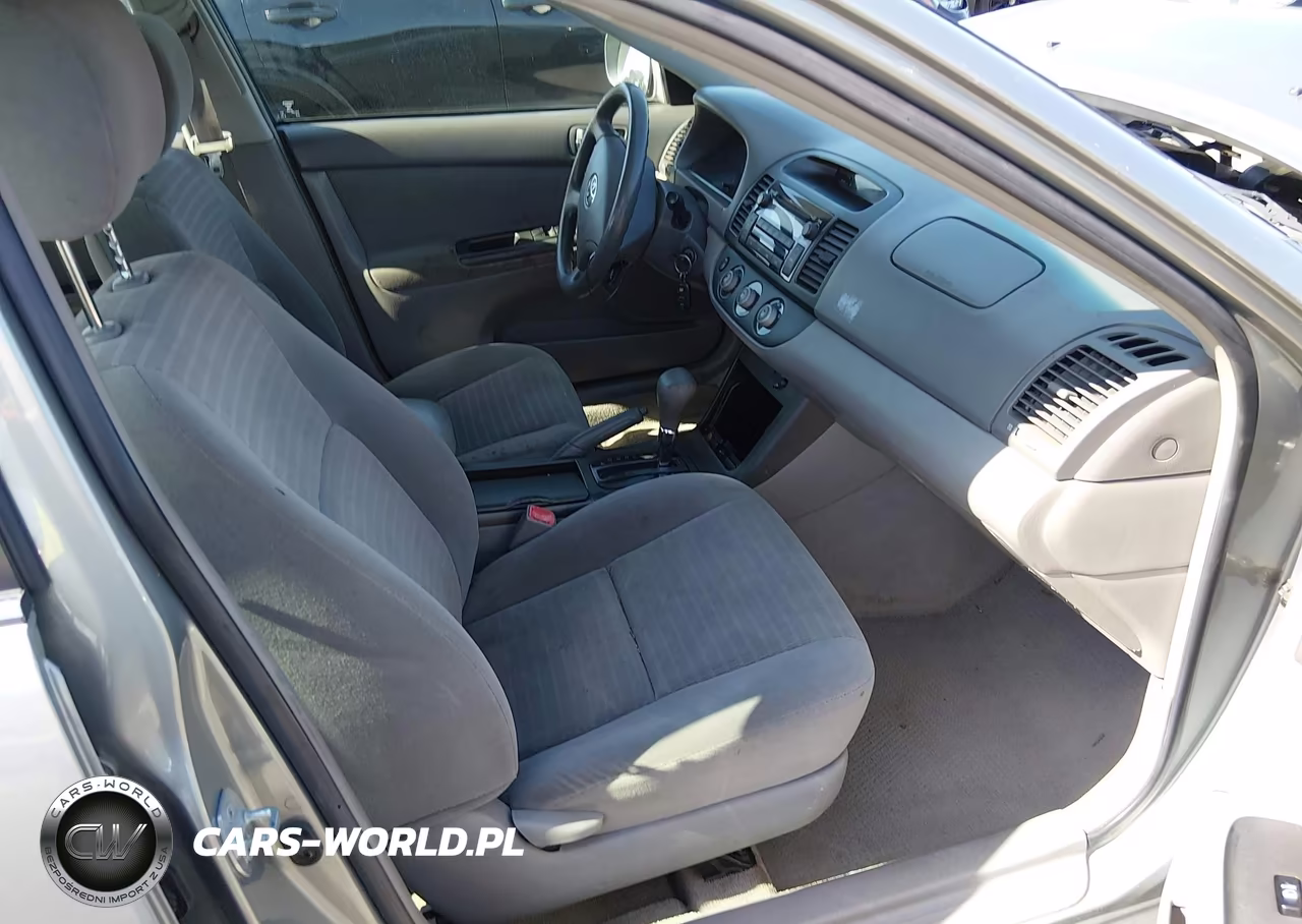 2005 Toyota Camry Le VIN:4T1BE32K15U571714 - 5
