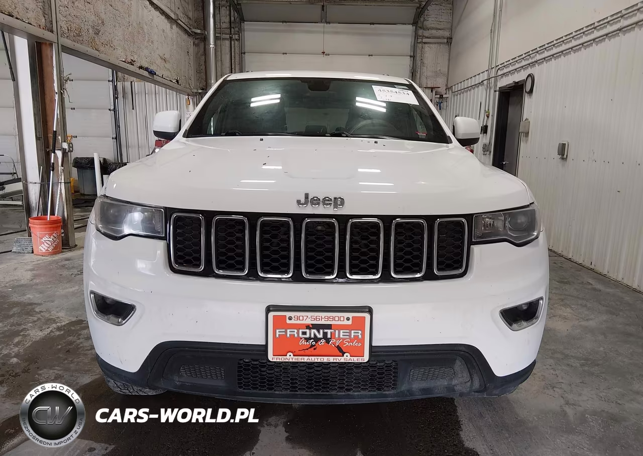 2017 Jeep Grand Cherokee Laredo 4X4 VIN:1C4RJFAG3HC738839 - 12