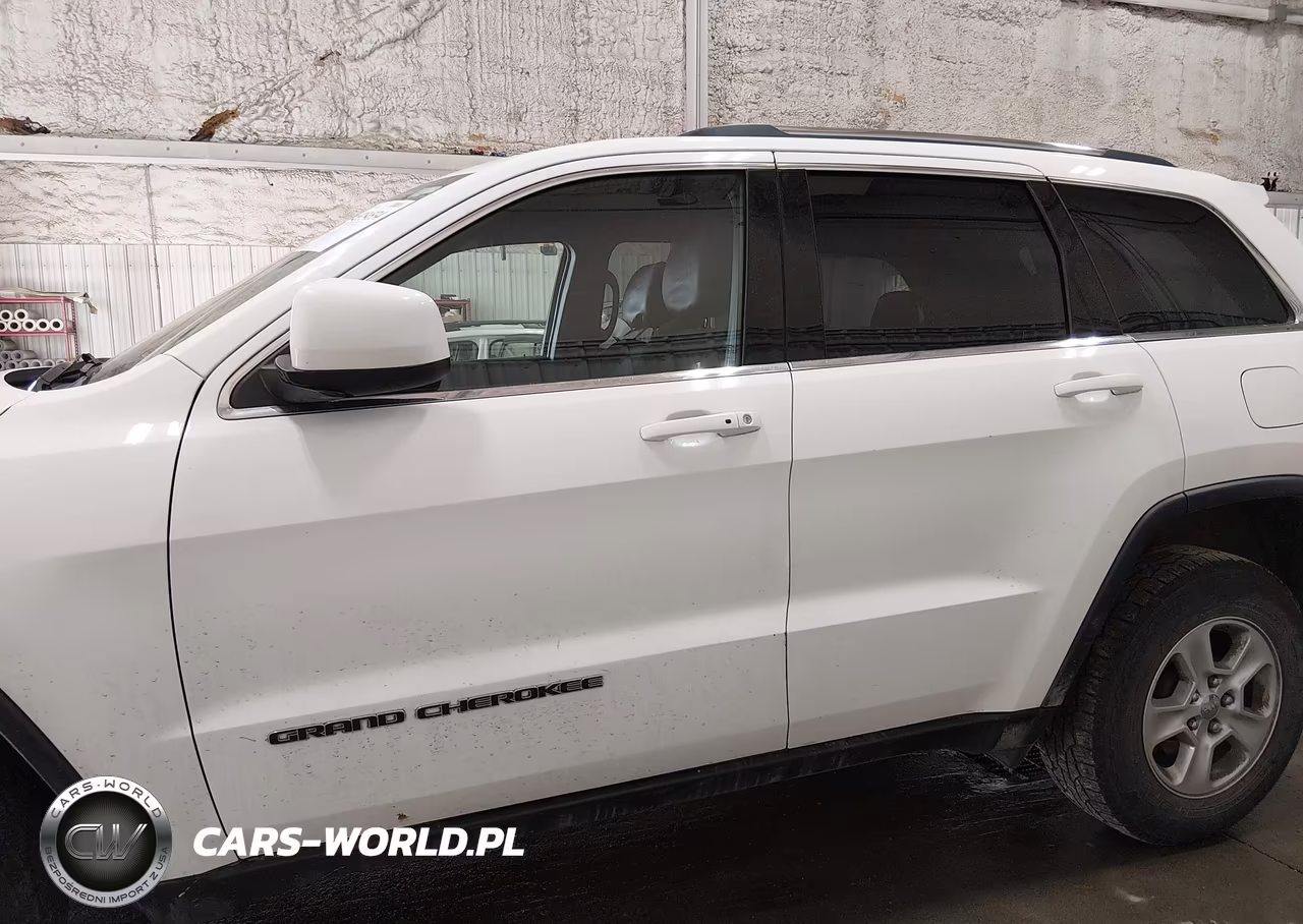 2017 Jeep Grand Cherokee Laredo 4X4 VIN:1C4RJFAG3HC738839 - 14