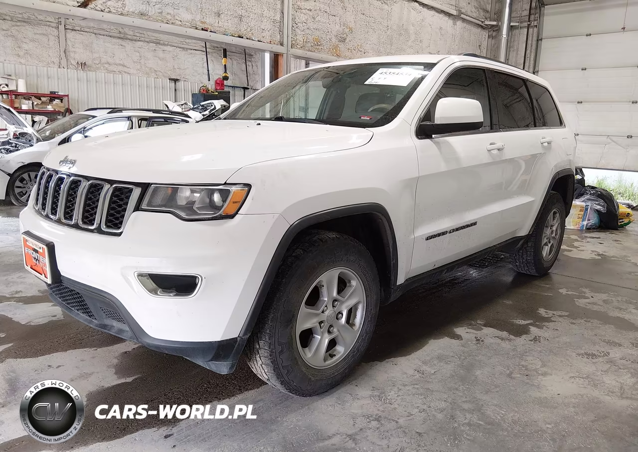 2017 Jeep Grand Cherokee Laredo 4X4 VIN:1C4RJFAG3HC738839 - 2