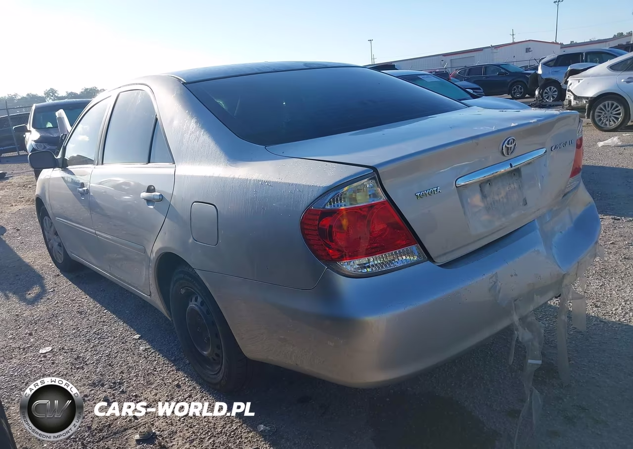 2005 Toyota Camry Le VIN:4T1BE32K85U965789 - 3