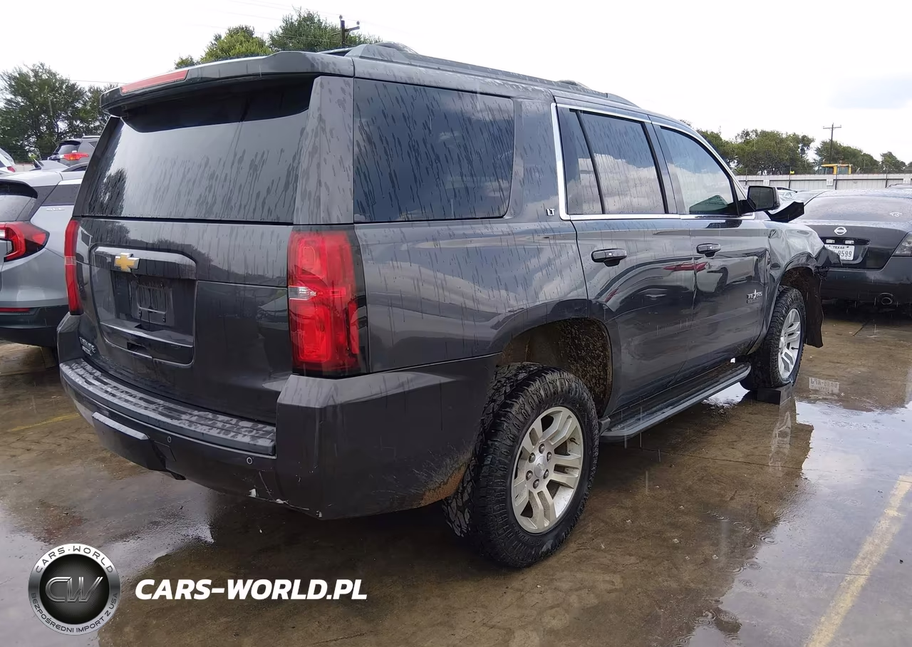 2017 Chevrolet Tahoe Lt VIN:1GNSCBKCXHR362547 - 4