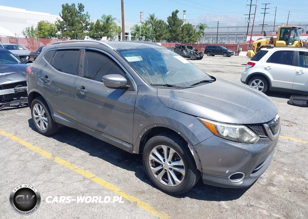 2018 Nissan Rogue Sport Sv – zdjęcie 1 z 17