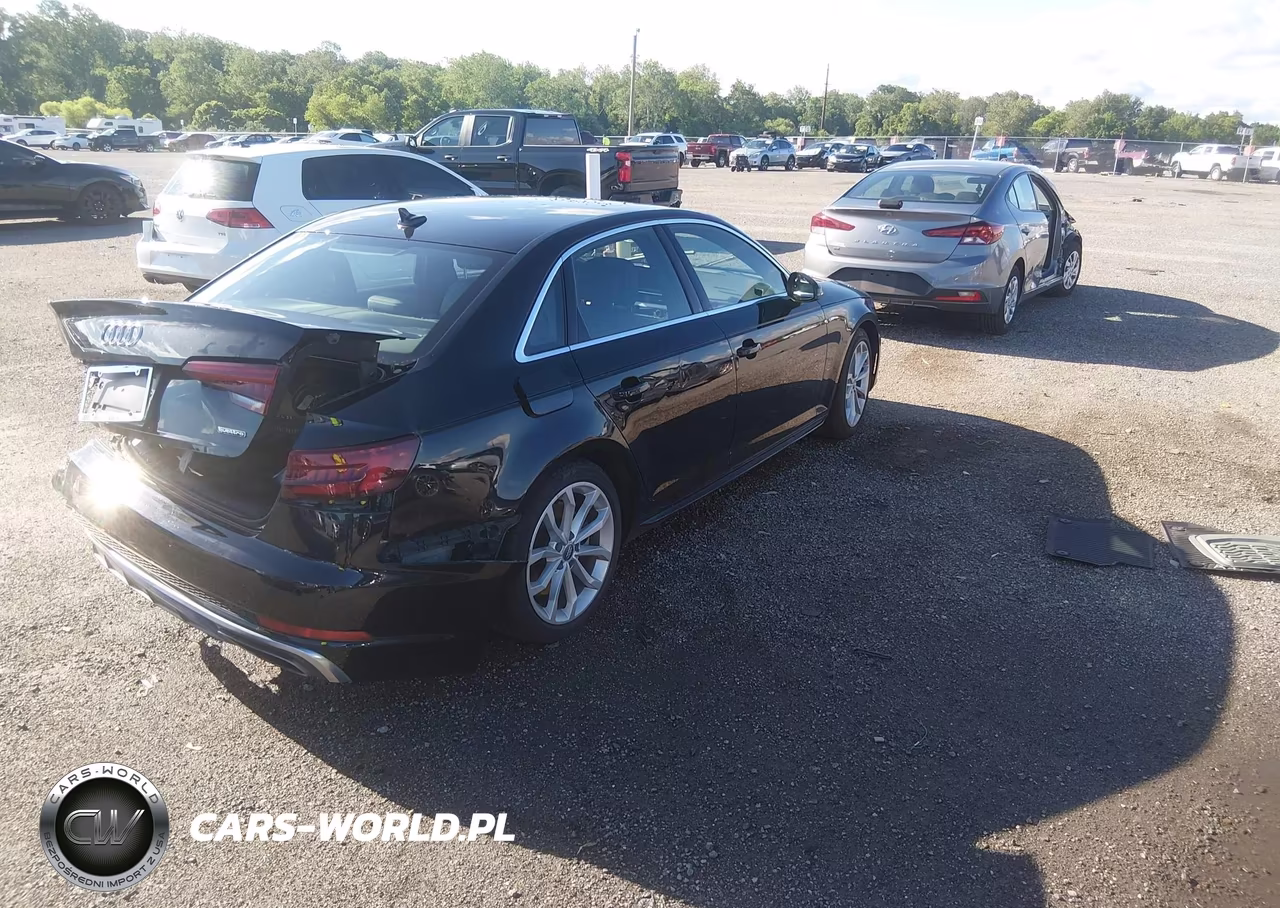 2019 Audi A4 45 Premium VIN:WAUENAF47KN005836 - 4