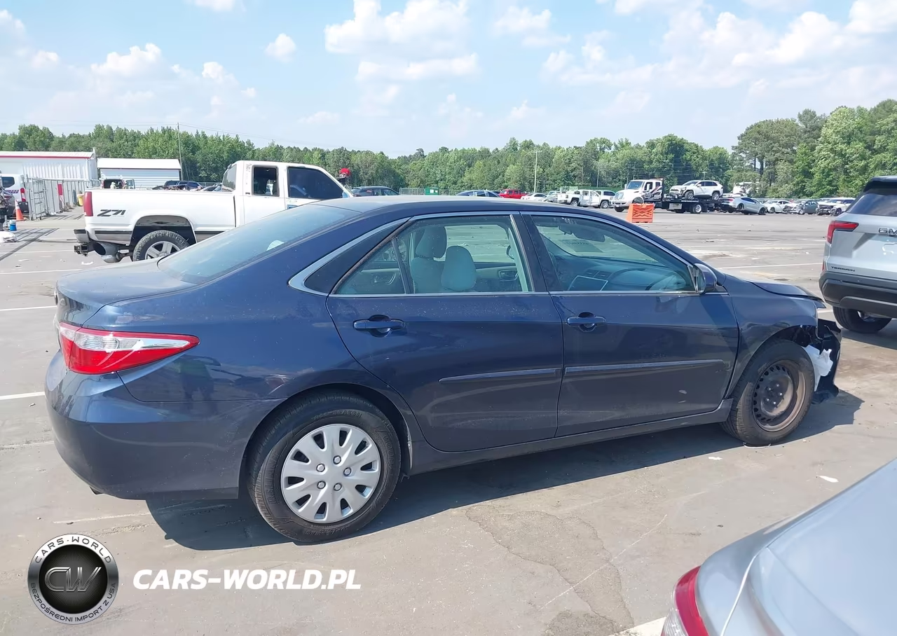 2015 Toyota Camry Le VIN:4T4BF1FK4FR511459 - 13