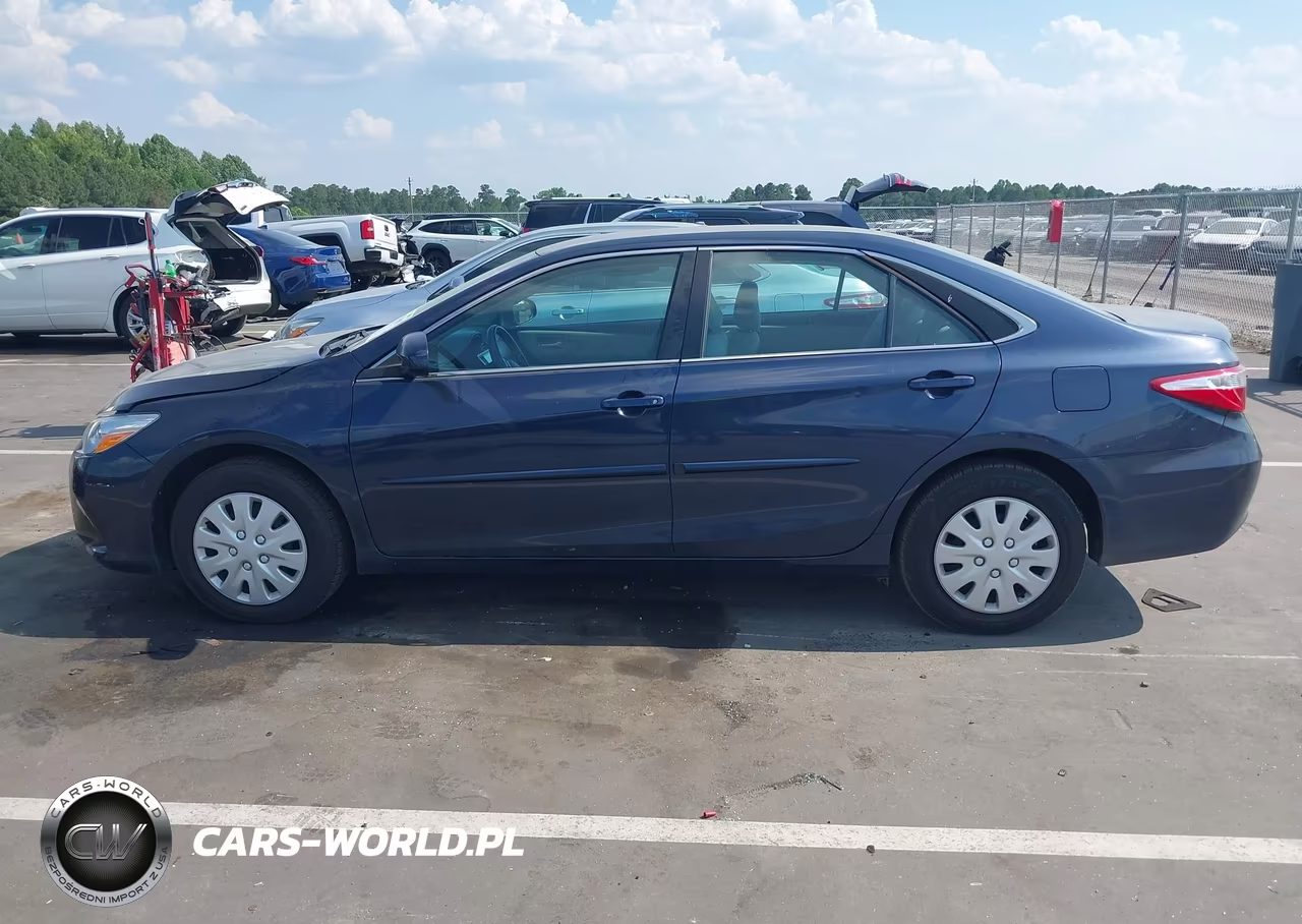 2015 Toyota Camry Le VIN:4T4BF1FK4FR511459 - 14
