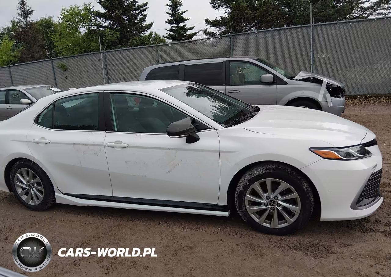 2021 Toyota Camry Le VIN:4T1C11AK5MU417267 - 13