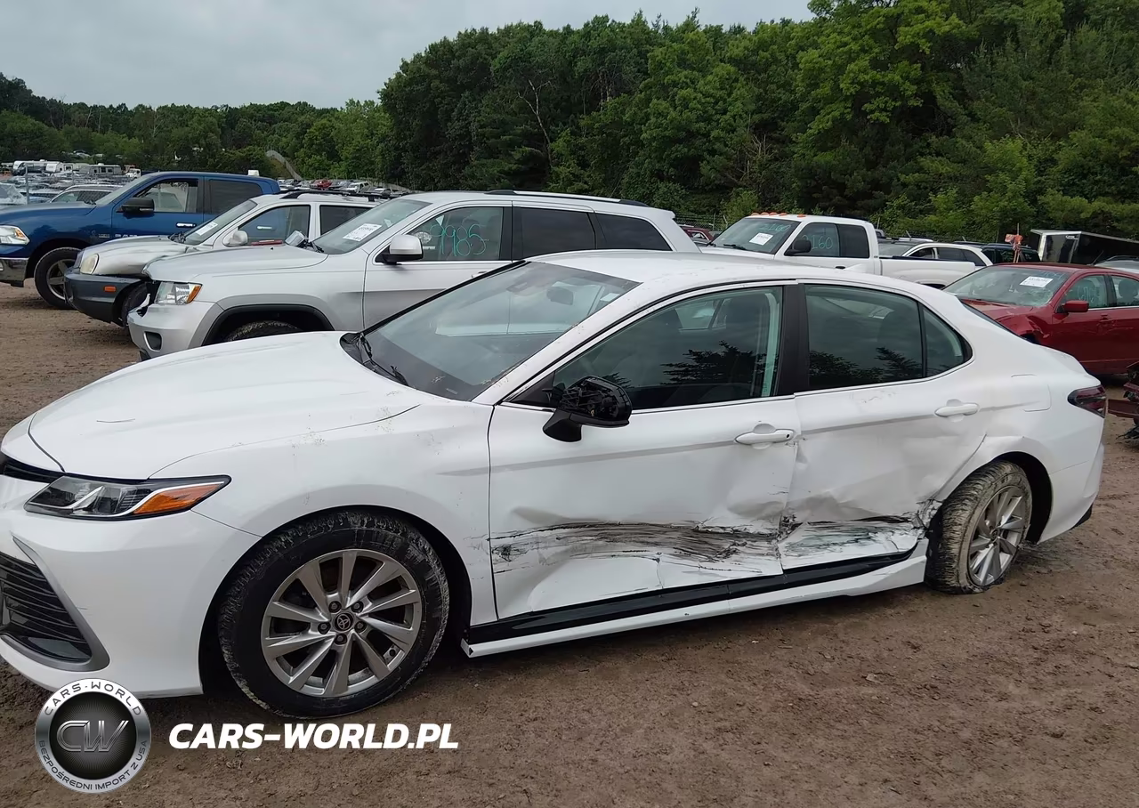 2021 Toyota Camry Le VIN:4T1C11AK5MU417267 - 14