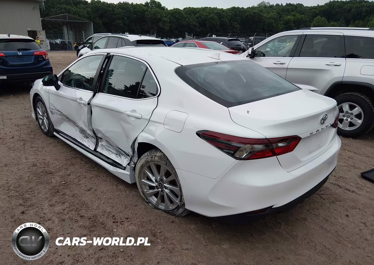 2021 Toyota Camry Le VIN:4T1C11AK5MU417267 - 3