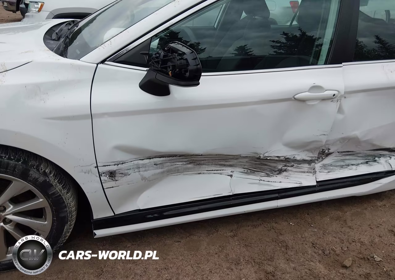 2021 Toyota Camry Le VIN:4T1C11AK5MU417267 - 6