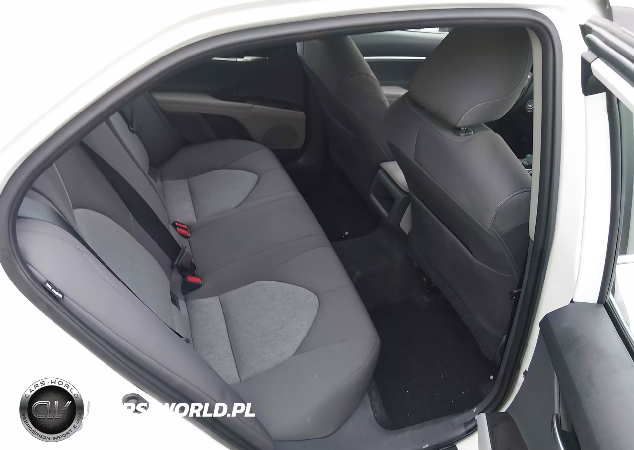 2021 Toyota Camry Le VIN:4T1C11AK5MU417267 - 8