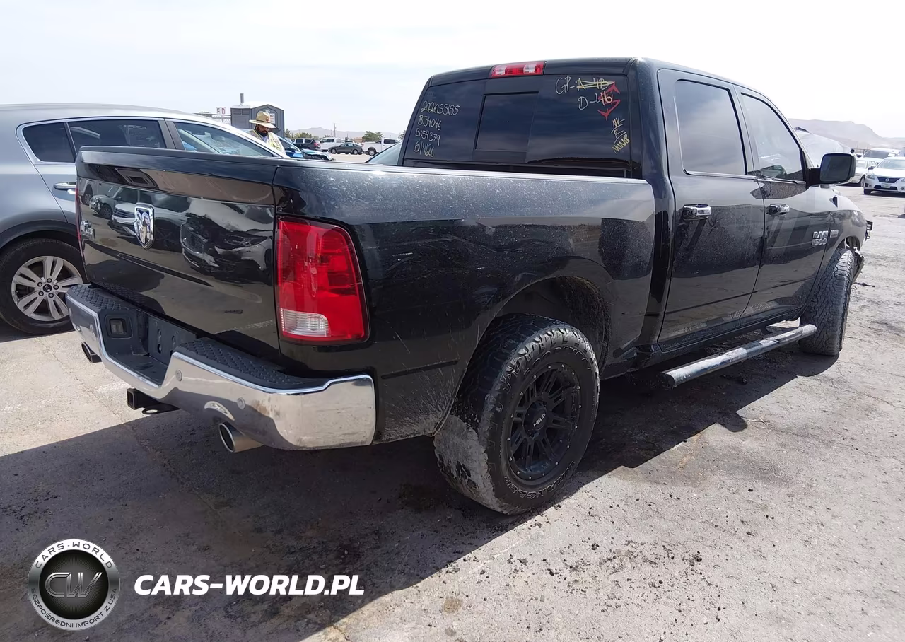 2017 Ram 1500 VIN:3C6RR6LT5HG777018 - 4