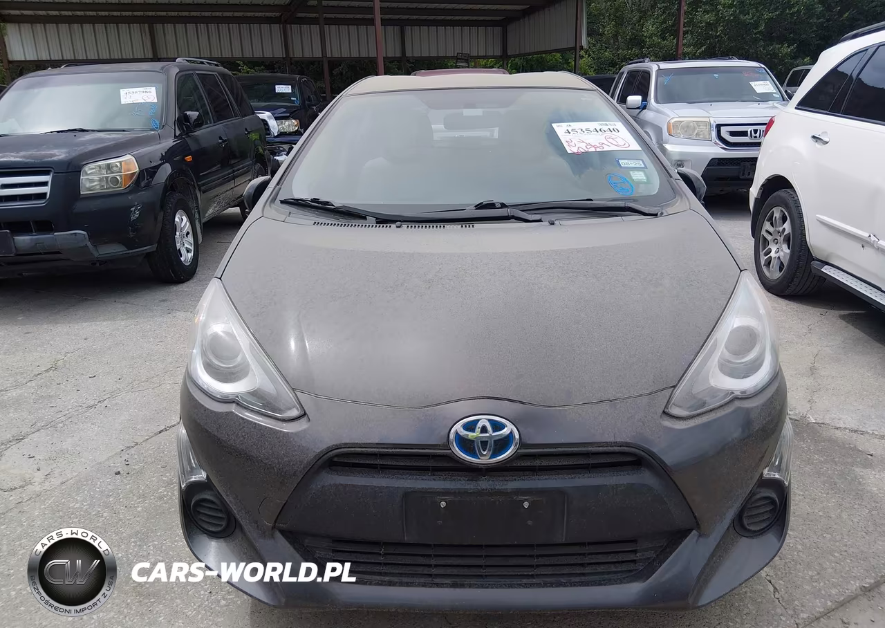 2015 Toyota Prius C One VIN:JTDKDTB35F1099472 - 12