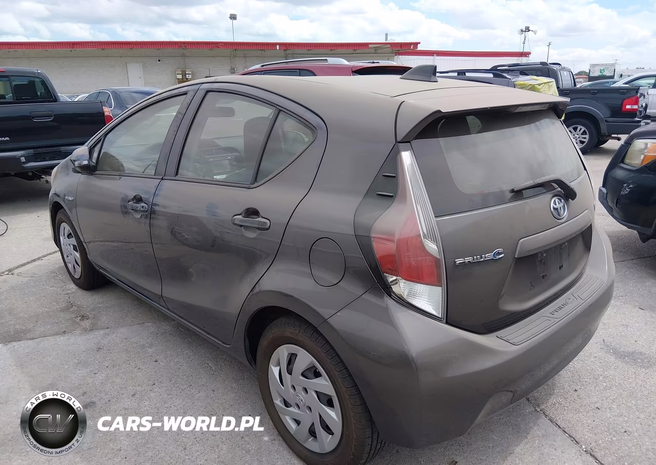 2015 Toyota Prius C One VIN:JTDKDTB35F1099472 - 3