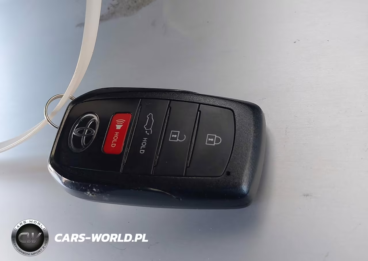 2026 Toyota Prius Plug-In Hybrid Xse Premium VIN:JTDACACU8T3062670 - 11