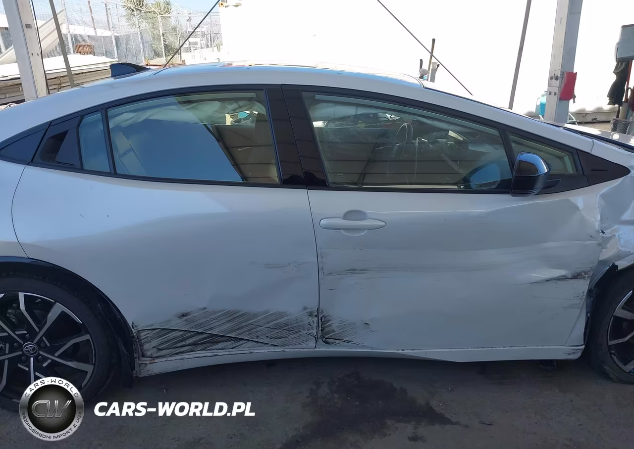 2026 Toyota Prius Plug-In Hybrid Xse Premium VIN:JTDACACU8T3062670 - 13