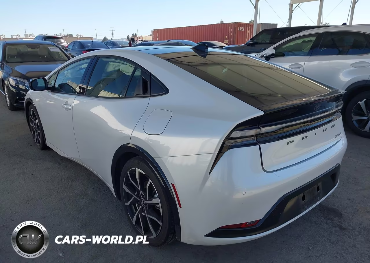 2026 Toyota Prius Plug-In Hybrid Xse Premium VIN:JTDACACU8T3062670 - 3